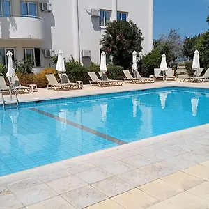 Mandalena Aparthotel